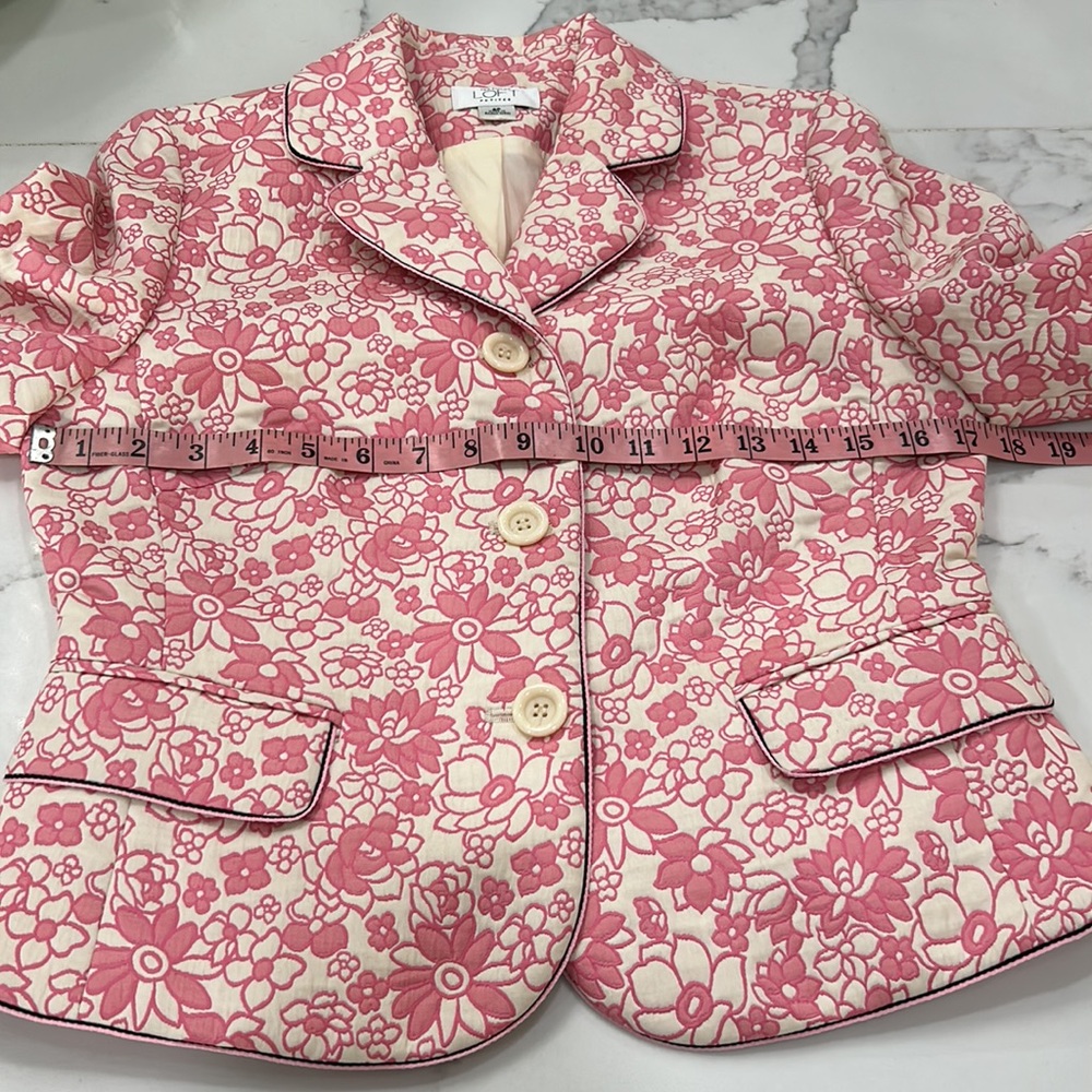 Anne Taylor Loft Blazer. Long Sleeve Faux Pockets Floral Pink & White. Size 6P - Picture 7 of 10